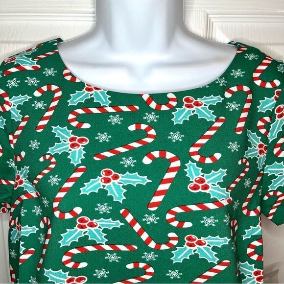 Modcloth Delightful Demeanor Christmas Blouse Candy Cane Green Red M NWT - Picture 4 of 11